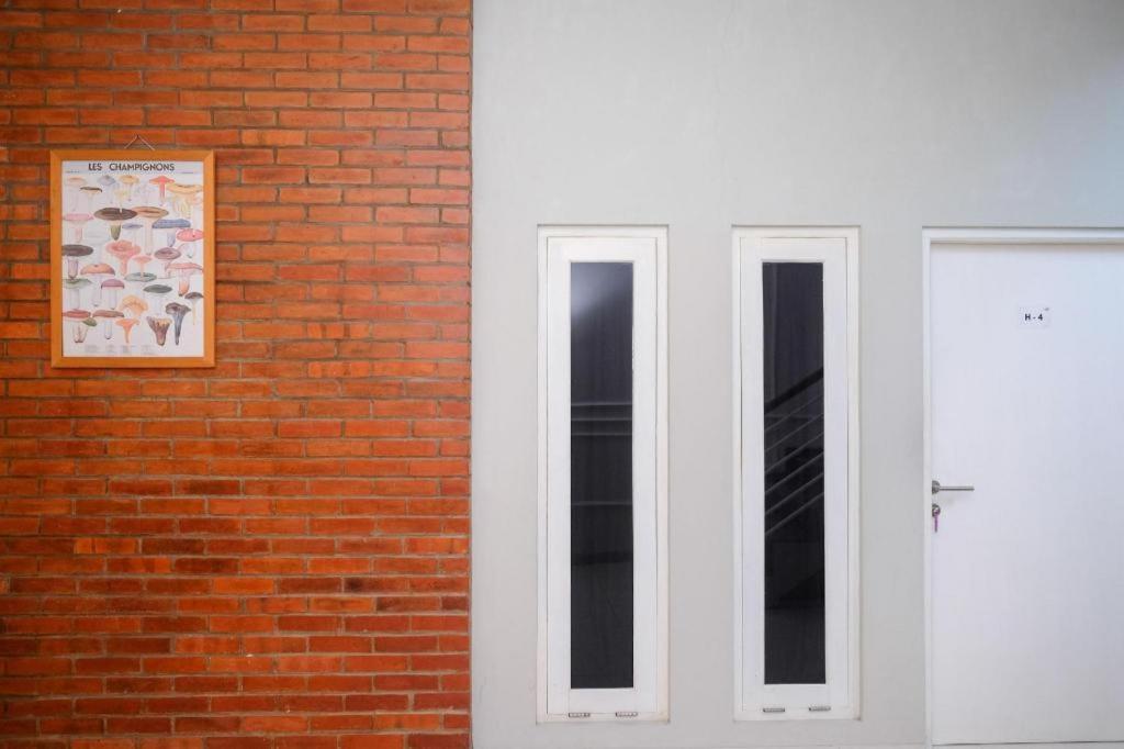 Urbanview Stay @H Jakal By Reddoorz Yogyakarta Kültér fotó